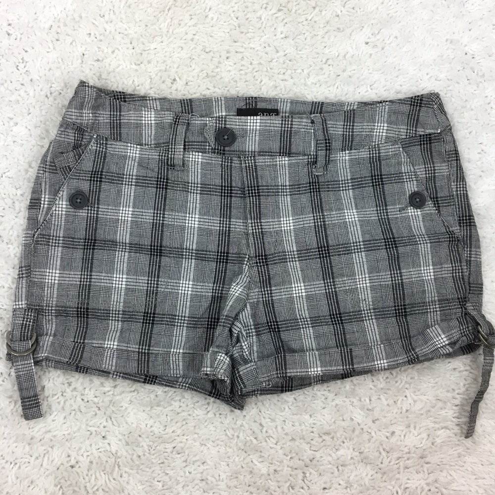 a.n.a. Plaid Short Shorts Sz 6